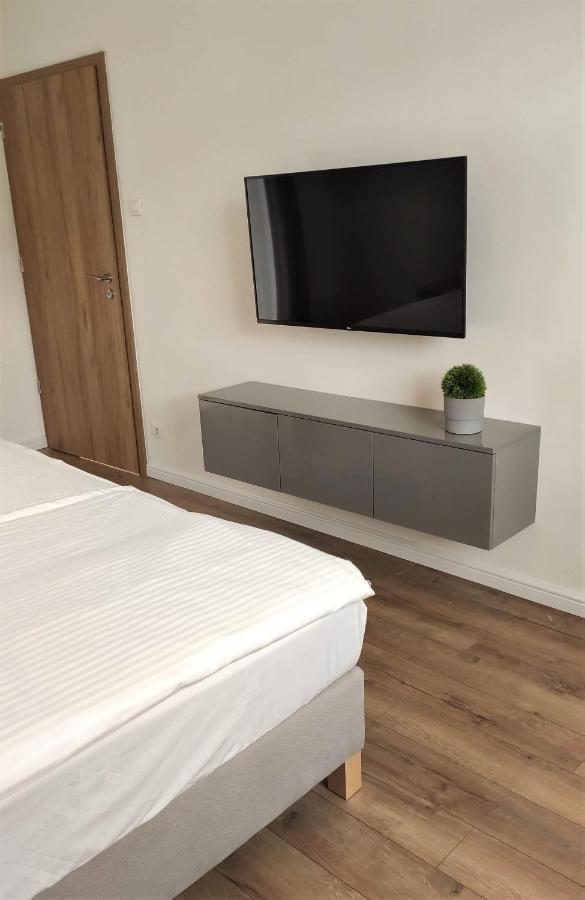 Helena Studio Apartman Siófok Eksteriør billede