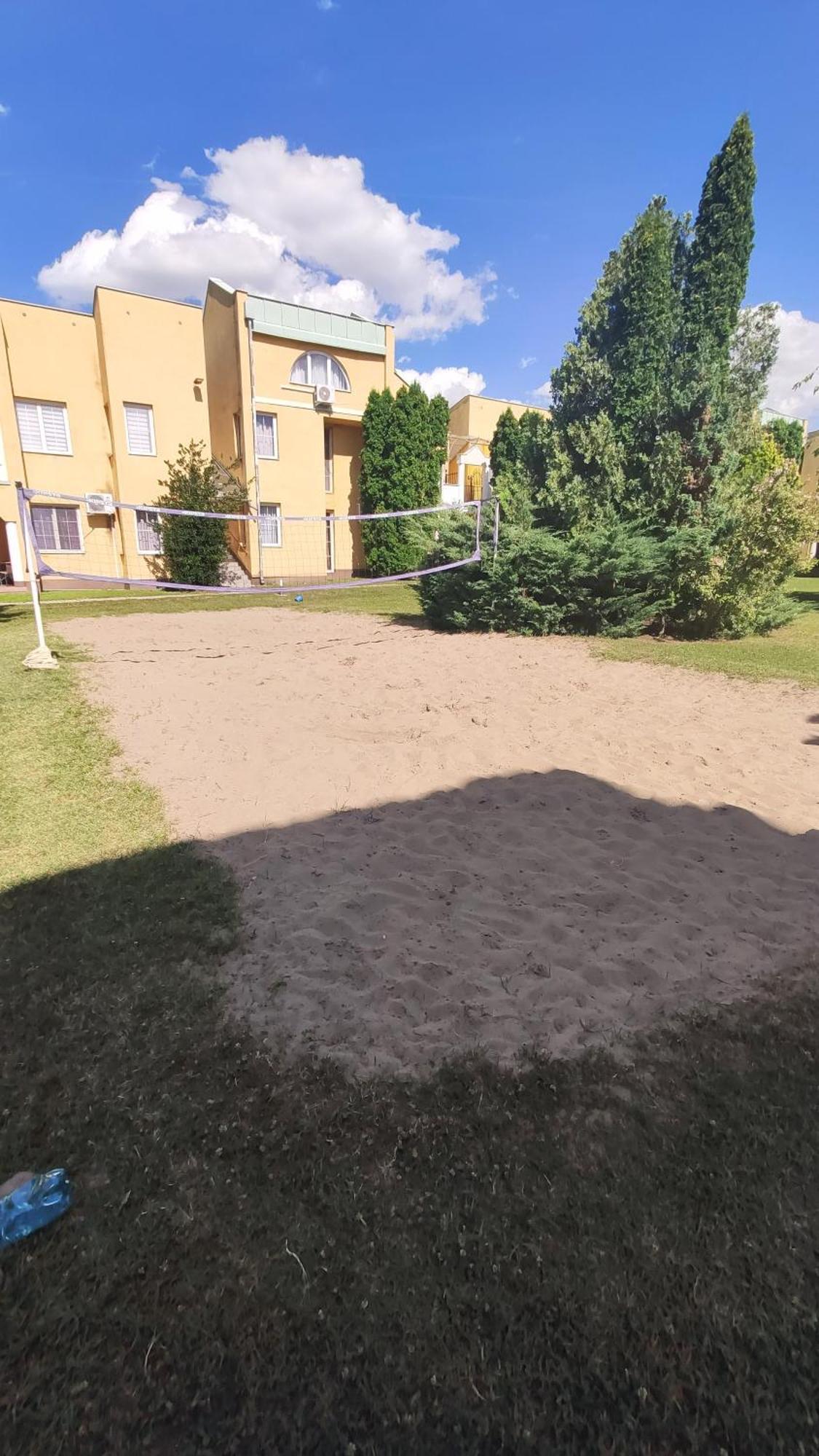 Helena Studio Apartman Siófok Eksteriør billede
