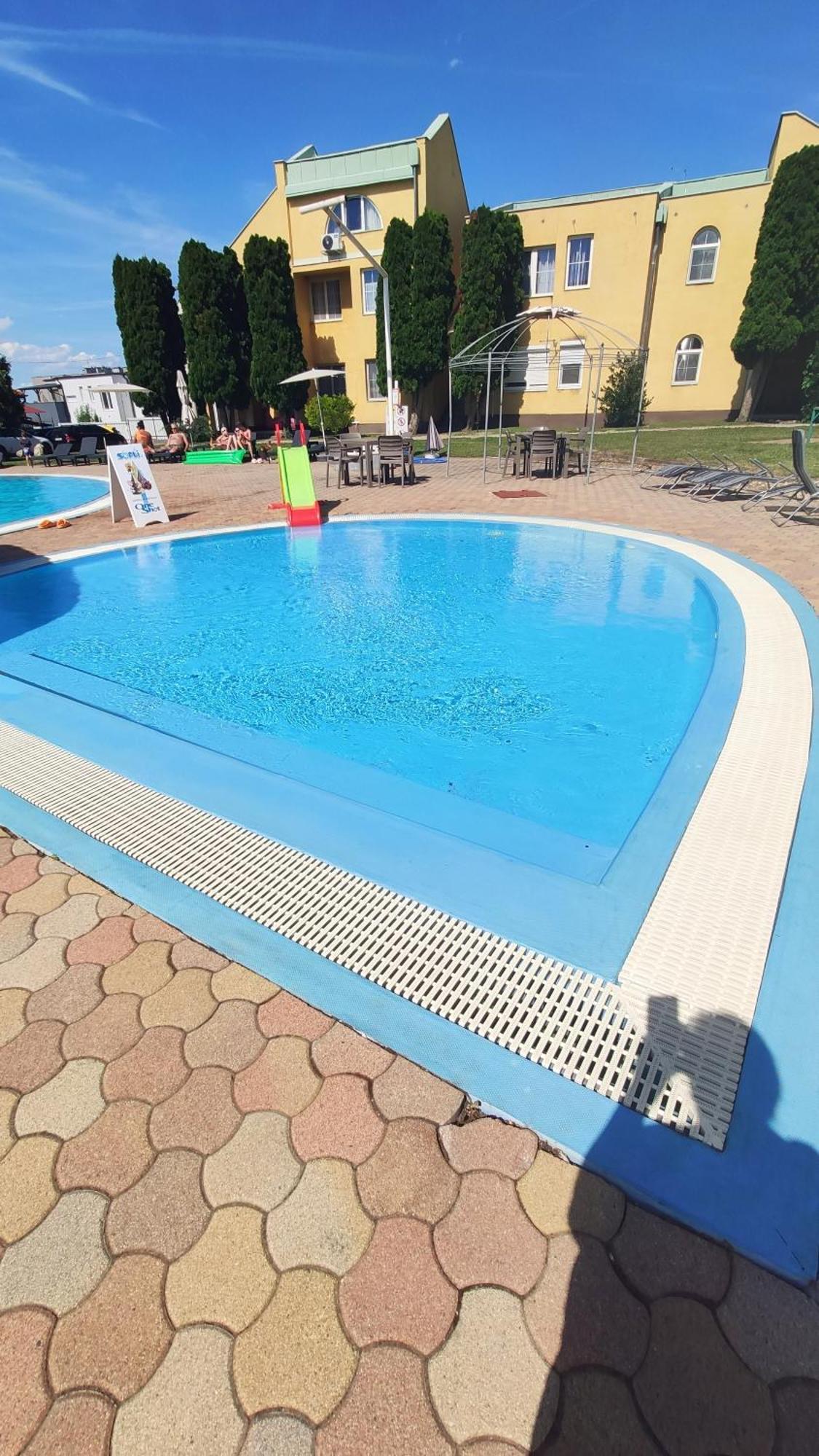 Helena Studio Apartman Siófok Eksteriør billede